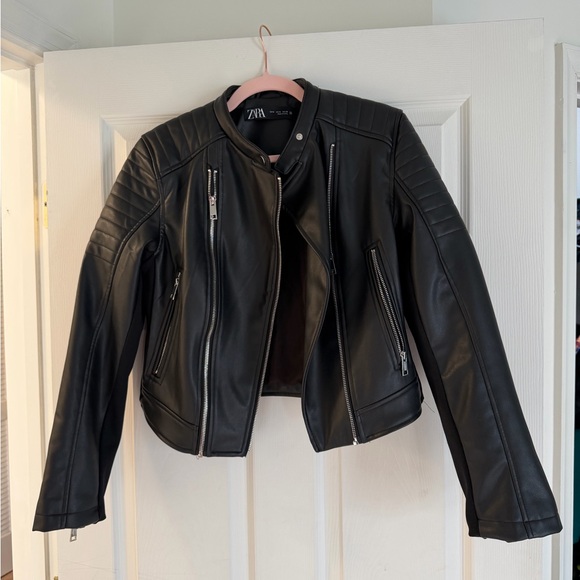 Zara Jackets & Blazers - Zara Women's Black Leather Biker Jacket